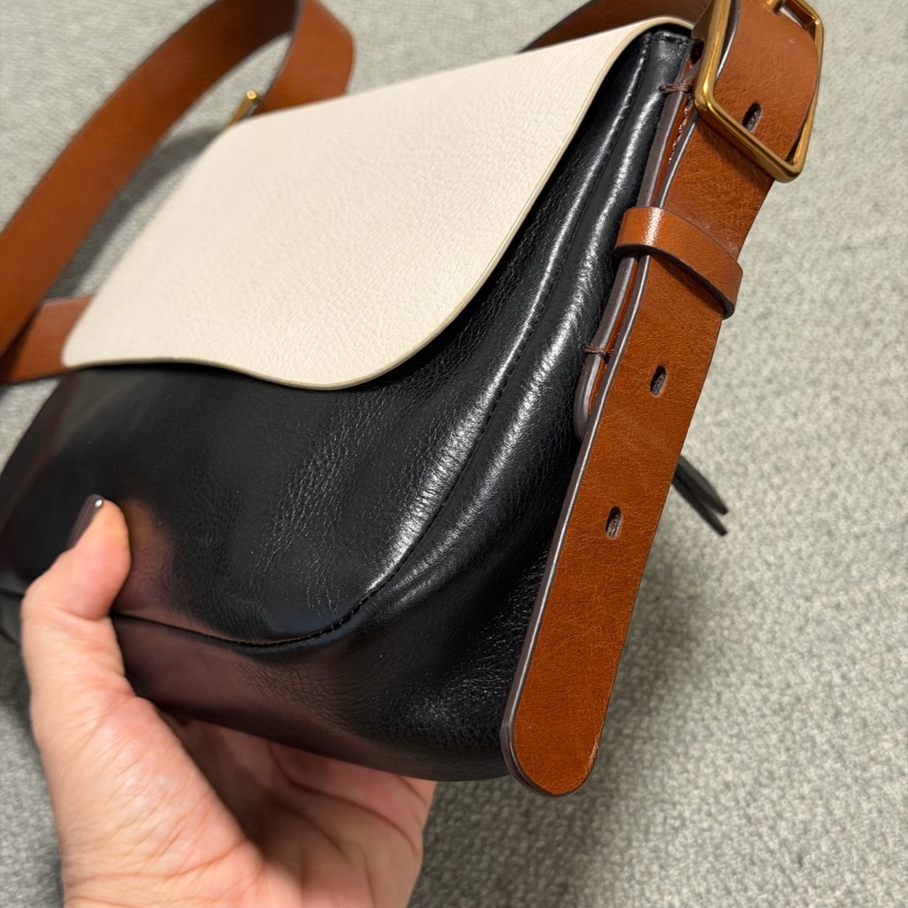 Fossil Black and Cream genuine leather Crossbody Bag - Picture 3 of 4